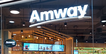 鎧應科技為 Amway 設定數位看板方案 