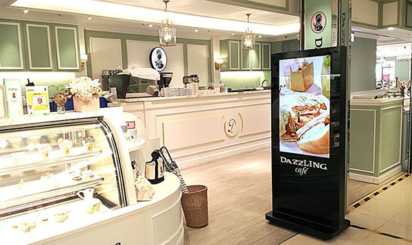 Señalización digital para hostelería en Dazzling Café, Taiwán
