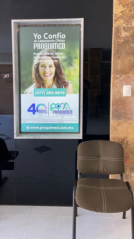 Healthcare Digital Signage at Proquimed Laboratory, Mexico