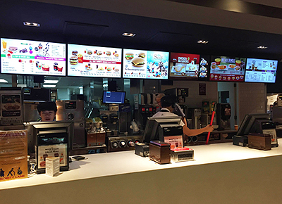 Eat with Your Eyes: Elevating the Fast Food Experience with Digital Signage