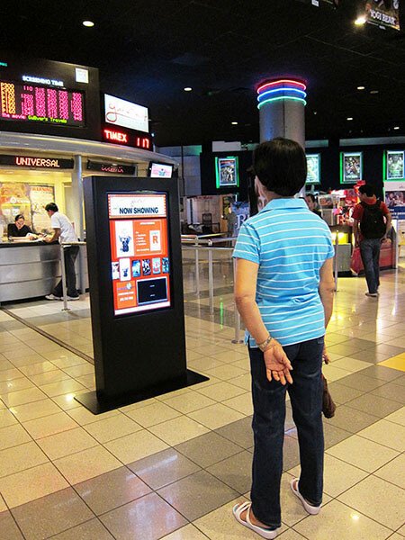 フィリピンのAyala Malls Cinemaにおけるエンターテイメントデジタルサイネージ