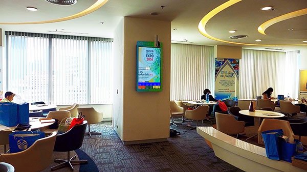 CAYIN Digital Signage ที่พื้นที่รอผู้เข้ารับบริการที่ Nu Skin ที่หัวใจเมืองไทย