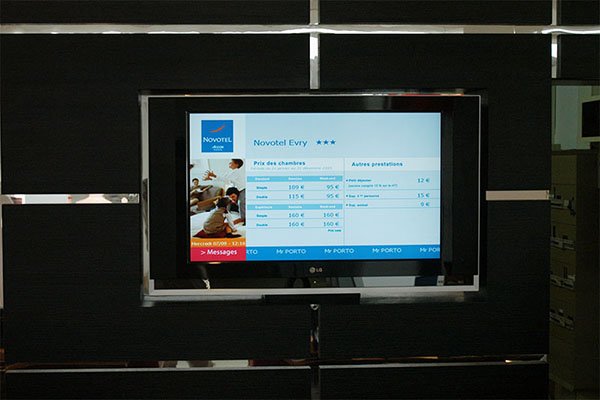ดิจิตอลไซน์ด้านการบริการที่โรงแรมเชนโนโวเทล (Chain Hotel Novotel) ฝรั่งเศส